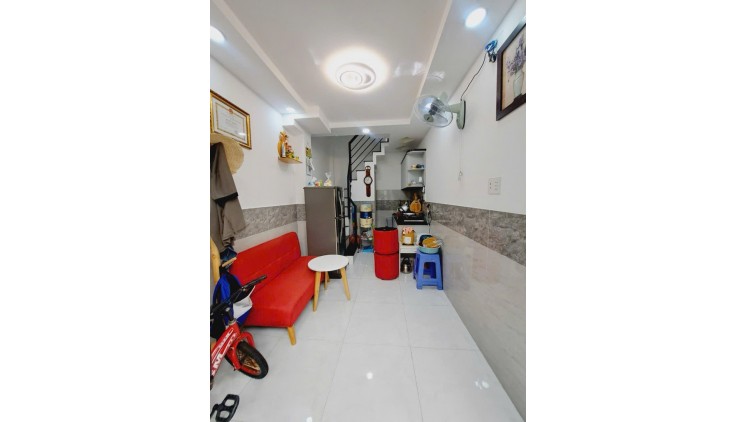 NGAY ĐƯỜNG HIỀN VƯƠNG - VĂN CAO - 13M2 - 3 TẦNG 2PN GIÁ 2.5 TỶ